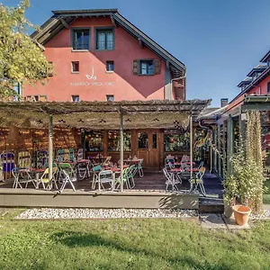 Hotel La Maison Rouge