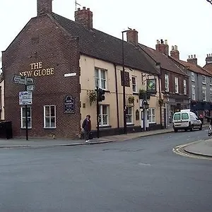 The New Globe Hotel